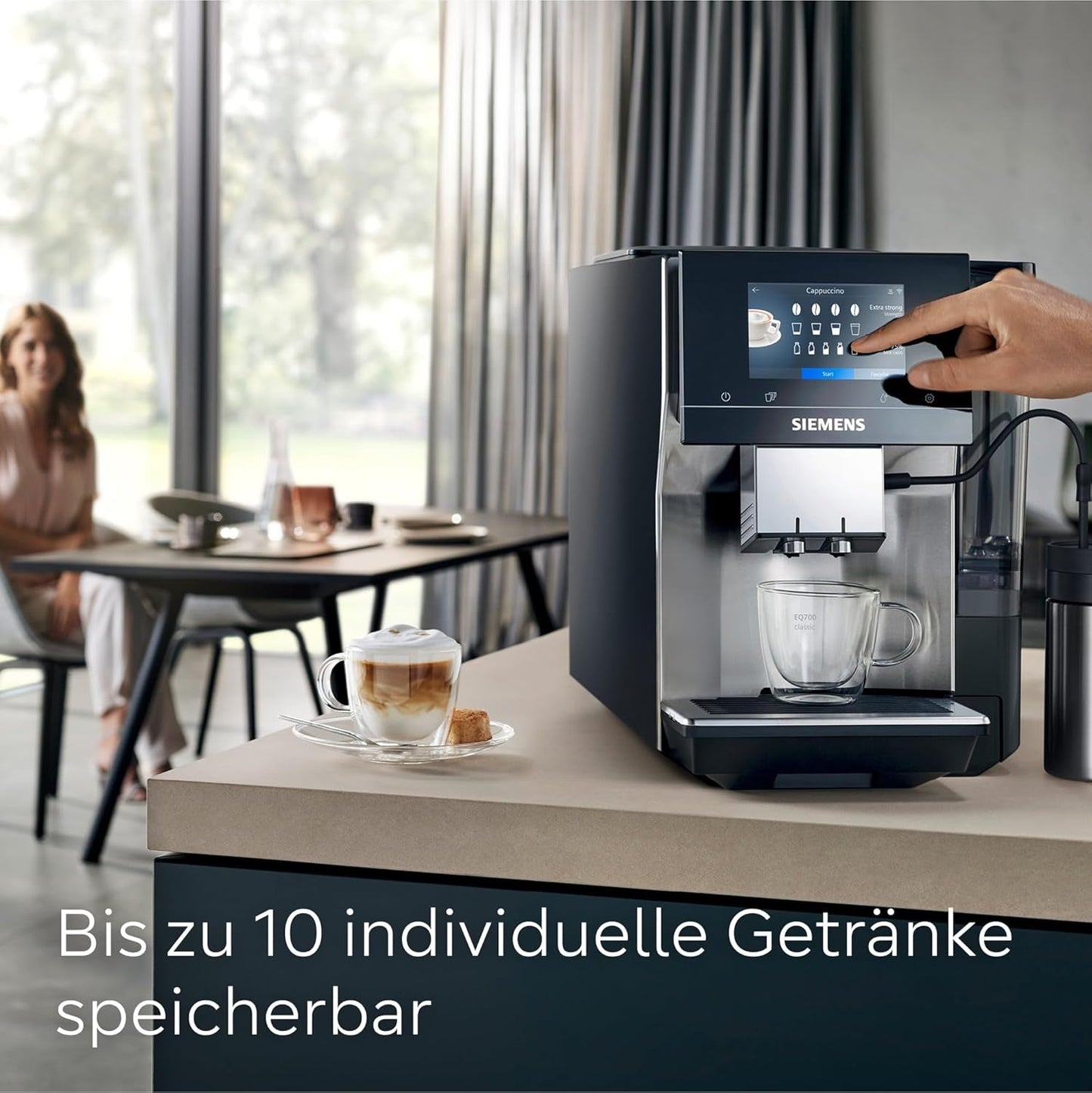 Automatische Espressomaschine Siemens EQ700 classic TP715D01, App-Steuerung, Cold Brew, intuitives Touch-Display, bis zu 10 individuelle Kaffeekreationen als Favoriten, automatische Dampfreinigung, 1500 W, silbergrau