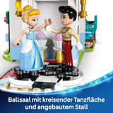 LEGO® Disney Prinzessinnen-Schloss Aschenputtel und Pferdekutsche, Set für Mädchen ab 6 Jahren, fantastisches Spielzeug mit Mini-Puppen Prinzessin Aschenputtel und Prinz Charming, Geschenkidee für Disney-Fans 43275 Bausets Beuche den LEGO-Store