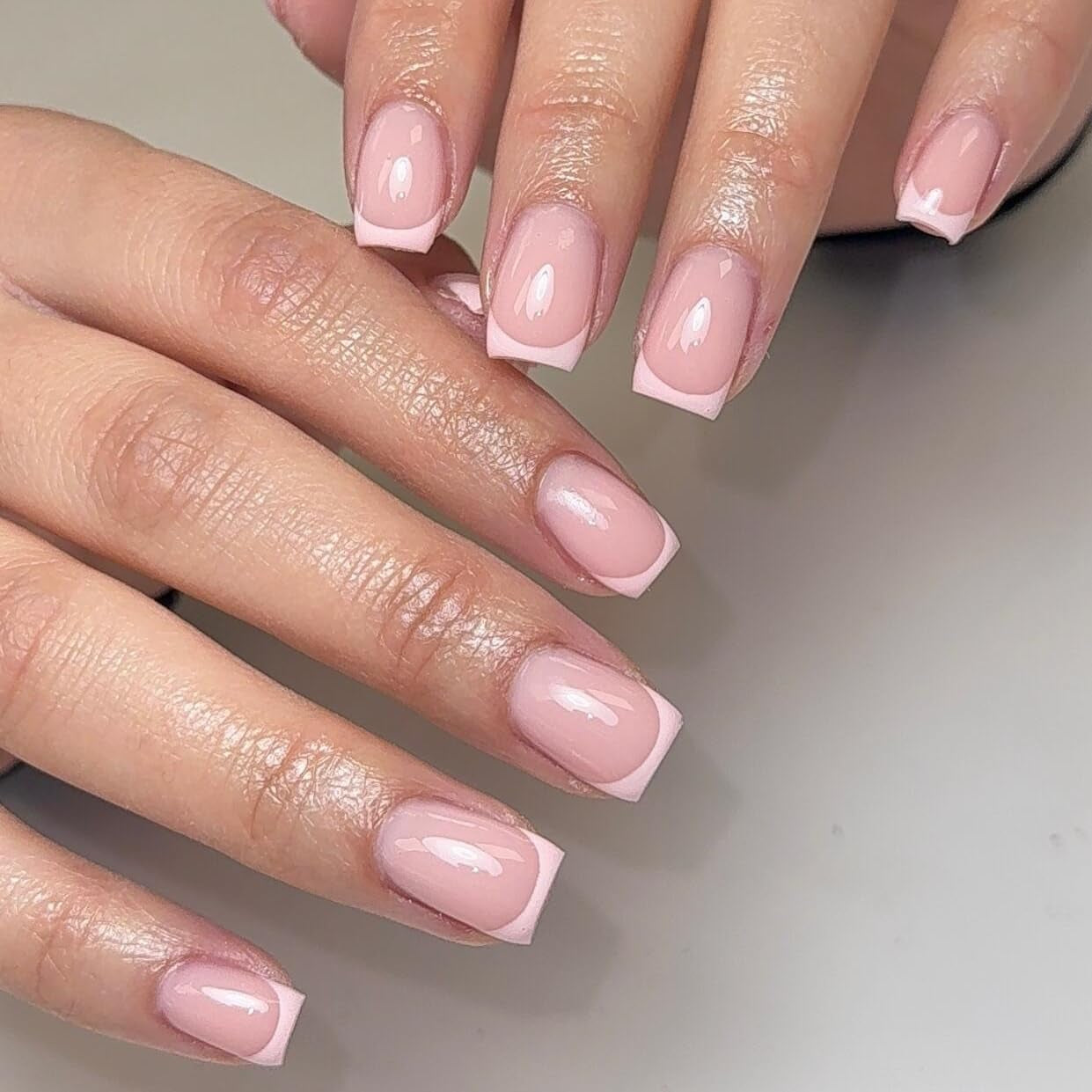 Lange French Tips Gold Glitzer Kleber auf langen quadratischen Nägeln Glitzer French Tip Falsche Nägel Set Quadratische künstliche Nägel für Frauen 24 Stück