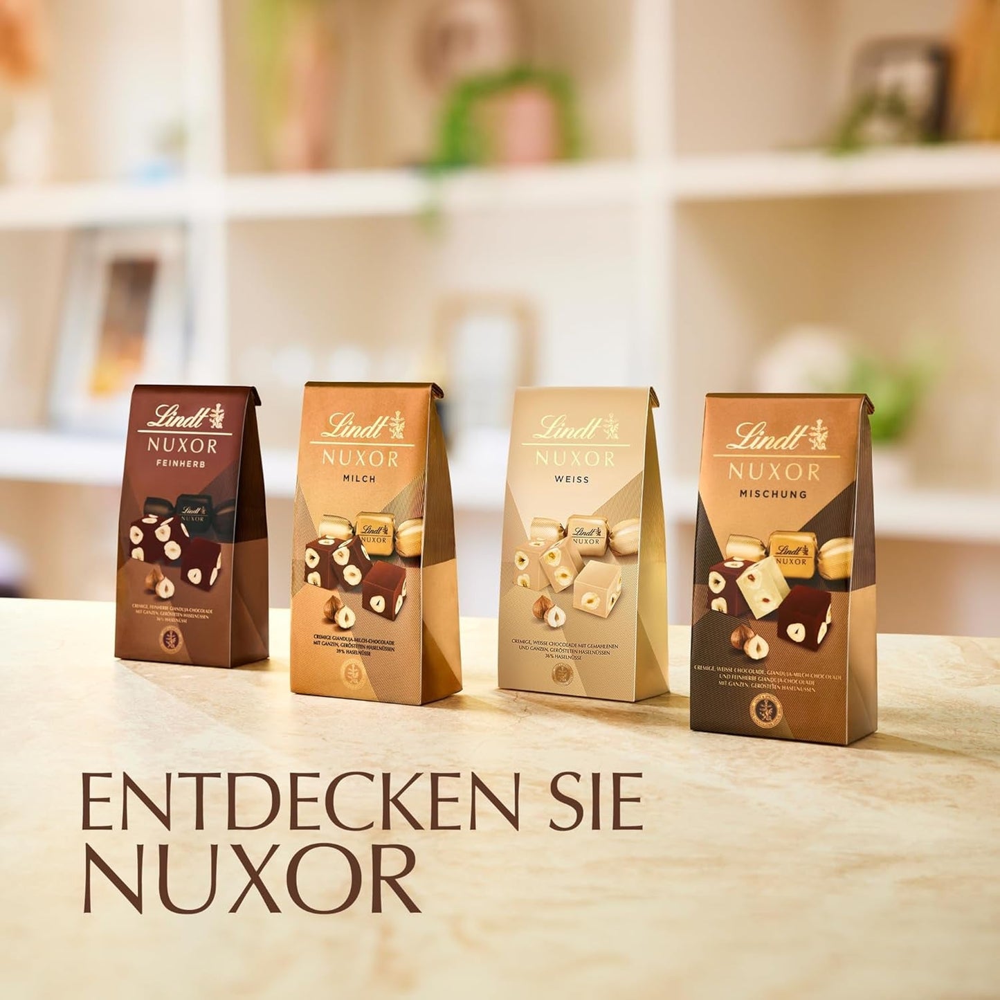 Lindt-Schokolade | Mischung für Beutel NUXOR | 103g | Cremige Gianduja-Schokoladenwürfel in drei Sorten mit gerösteten ganzen Haselnüssen | Schokoladengeschenk