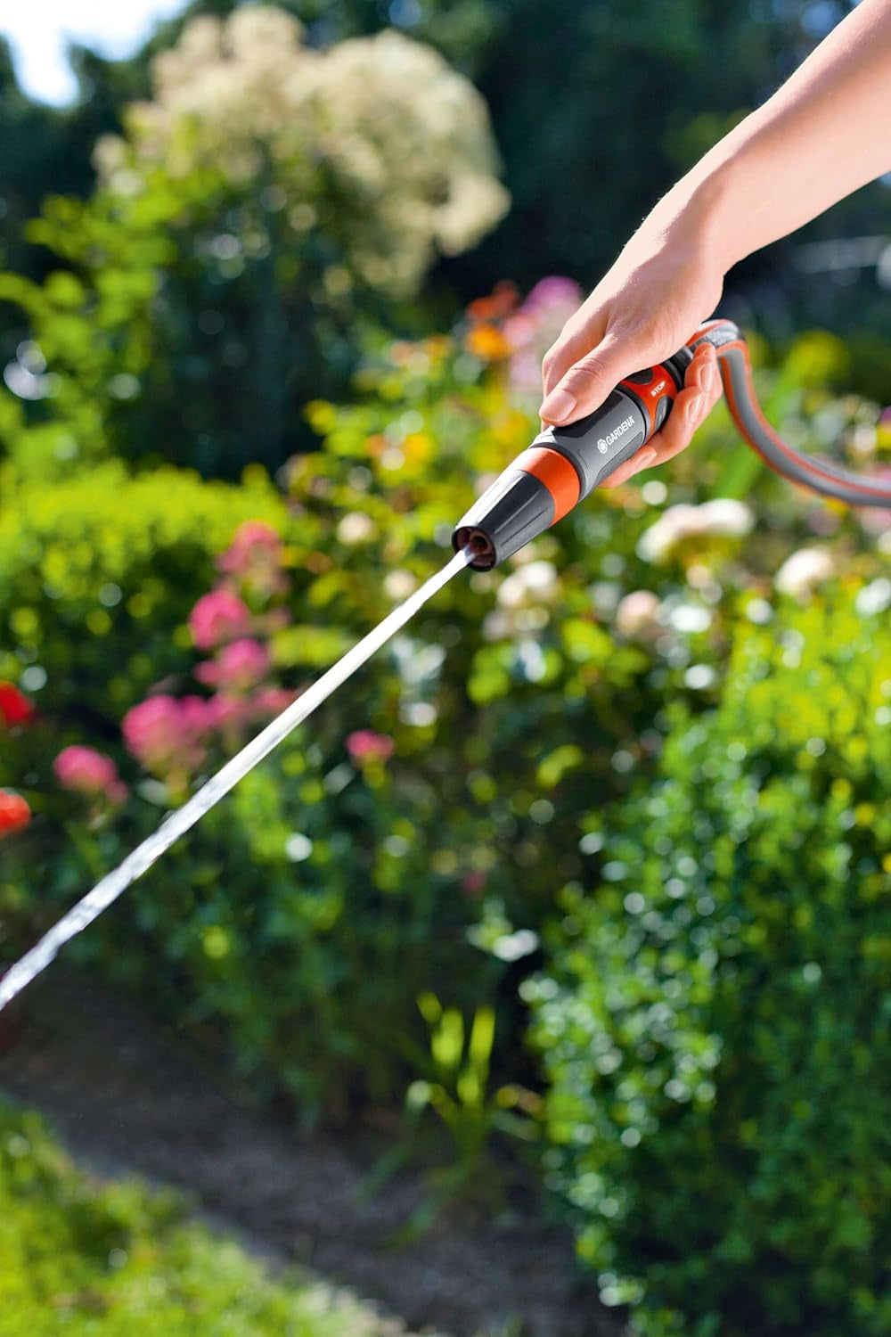 Gardena Sprühset für 13 mm (1/2 Zoll) und 15 mm (5/8 Zoll) Schläuche: Reinigungssprühset mit Aquastop für schnellen Anschlusswechsel (18288-20)