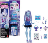 Monster High Self-Scare Secrets Abbey Bominable Puppen- und Zubehörset mit 13 realistischen Überraschungen wie Henna, Zeichnungen und Häkeln JHK44