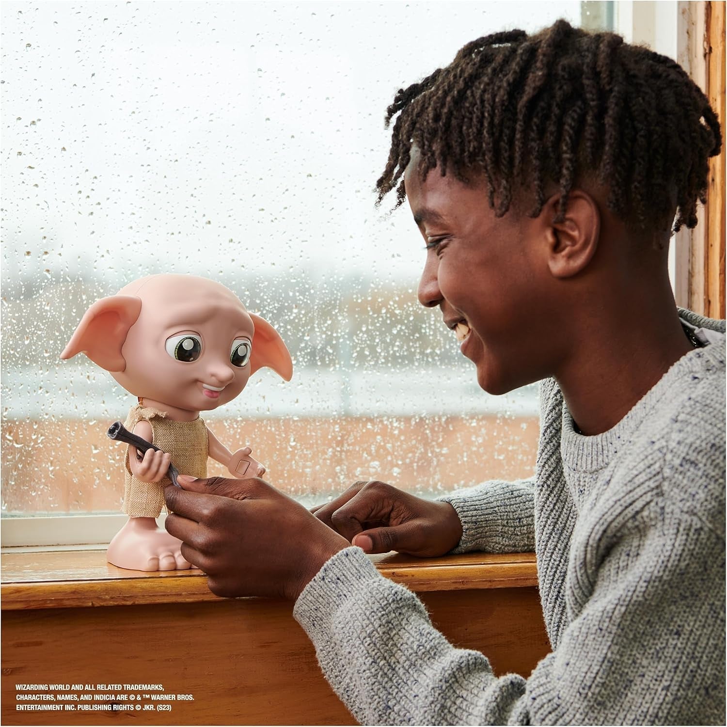 Wizarding World Harry Potter – Dobby Hauself Interaktive Puppe mit über 30 Geräuschen, Sätzen und Bewegungen, Deutsch-Italienisch, Spielzeug für 6 Jahre, Fanartikel Puppen Naty Shop