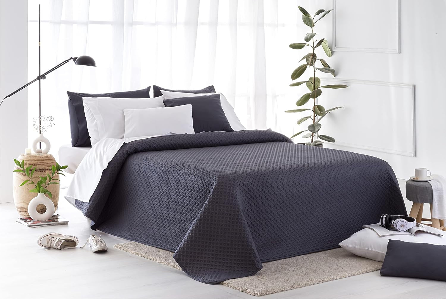 Todocama Fine Boutique Tagesdecke mit Piqué-Muster, für Frühling, Sommer, Herbst und Winter, 100 % superweiche Mikrofaser, Multifunktionsdecke, 140/150/160-250 x 260 cm, hellgrau. Betten und Decken. Besuchen Sie den Todocama-Store. Dunkelgrau 200 x 260 cm