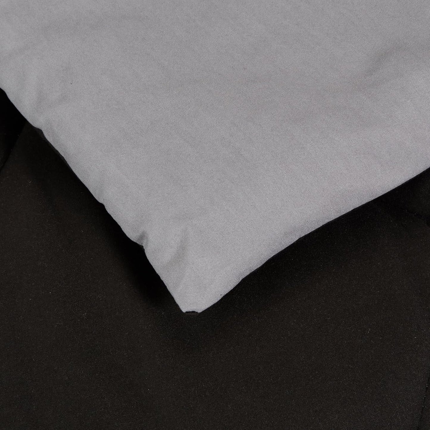 Amazon Basics Bettbezug aus Mikrofaser, beidseitig verwendbar, 220 x 240 cm, grau / schwarz Bettdecken und Steppdecken Naty Shop