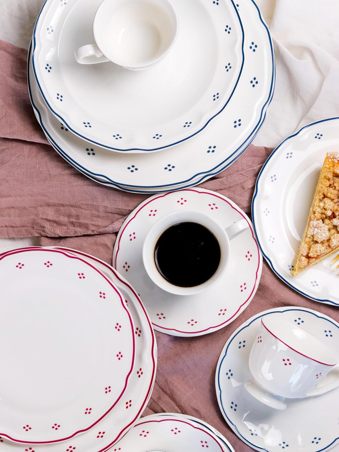 Mäser Lova Serie 18-teiliges Kaffeeservice aus Porzellan – 6 Dessertteller (19,5 cm), 6 Tassen (19 cl) und 6 Untertassen (15,5 cm), Blau