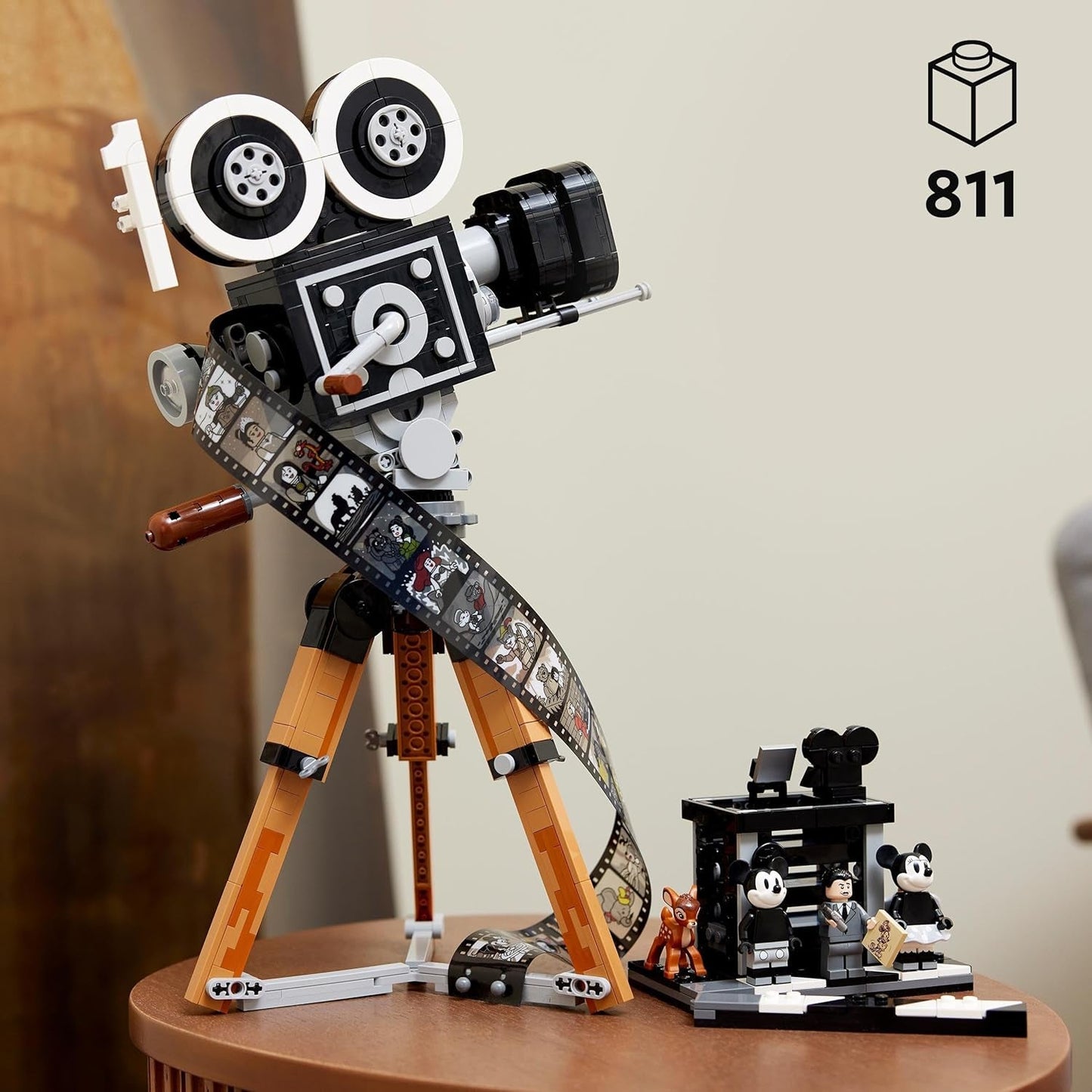 LEGO | Disney-Kamera – Hommage an Walt Disney, Set für Erwachsene mit Mickey- und Minnie-Maus-Minifiguren, Bambi- und Dumbo-Figuren, Geschenk für Frauen, Männer und Fans, Ausstellung 43230 Bausätze Besuchen Sie den LEGO-Store