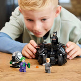 LEGO DC Batman: Batman Tumbler Vs. Two-Face & Joker – Superhelden-Spielzeug mit Batmobil-Auto – Spielset mit Minifiguren – Geschenk für Jungen und Mädchen ab 8 Jahren 76303 Bausets Besuchen Sie den LEGO-Store