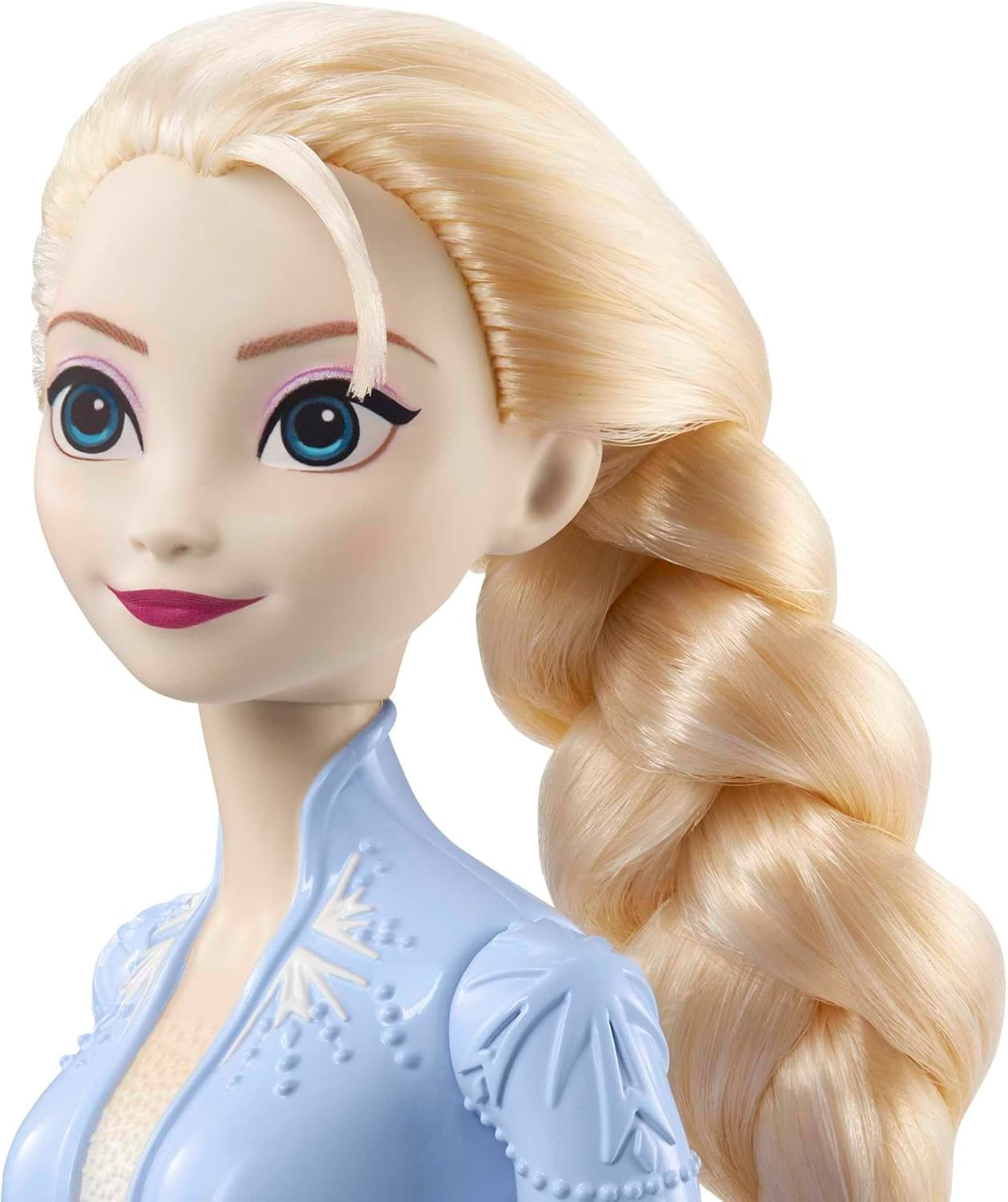 Mattel Disney Princess Elsa Puppe, Frozen Puppe im Reiseoutfit, kämmbares blondes Haar, bewegliches Gelenk, abnehmbarer Rock und Stiefel, Disney-Geschenke, Spielzeug für Kinder ab 3 Jahren, HLW48