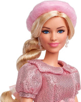 Barbie Der Film basierend auf dem Film Margot Robbie als Barbie-Sammelfigur in rosa Bluse und Tüllrock mit stilisierter Frisur und passendem Schmuck JBJ53