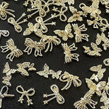 50 Stück 3D Gold Bow Nail Charms Butterfly Nail Art Charms Legierung Bogen Nagel Charms Nägel Zubehör Schleife Nagelschmuck Metall Schleifen Schmetterling Nageldesign Nagelanhänger Nailart Strasssteine
