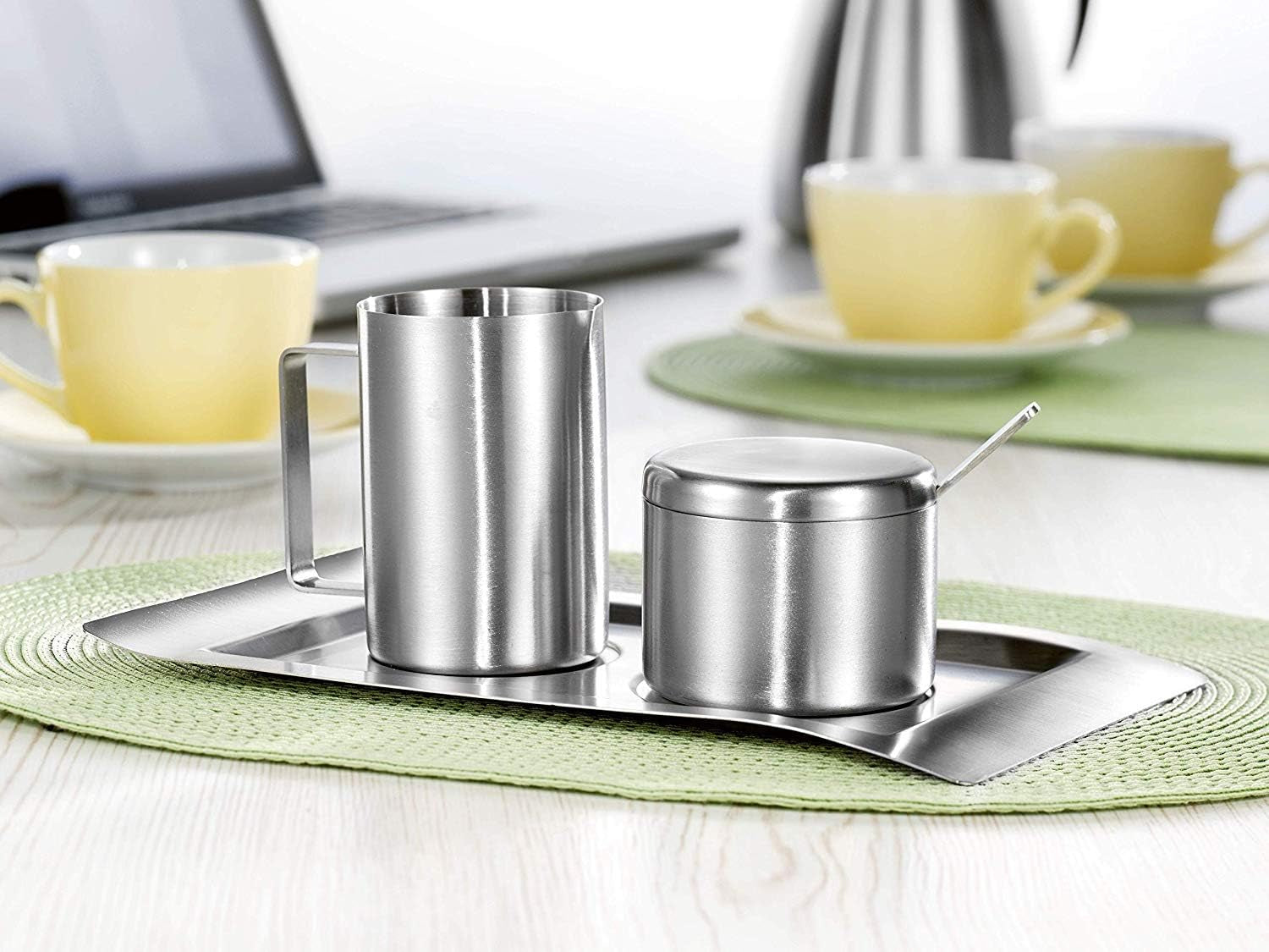 Set mit 4 Milch- und Zuckerbehältern, Modell Wave, 400-1655, aus gebürstetem Edelstahl 18/10. Das Set besteht aus jeweils einem Tablett.