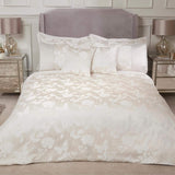 Emma Barclay Butterfly Meadow Bettdecke für Kingsize-Bett, 100 % Polyester, creme Naty Shop Bettdecken und Steppdecken Creme King Size