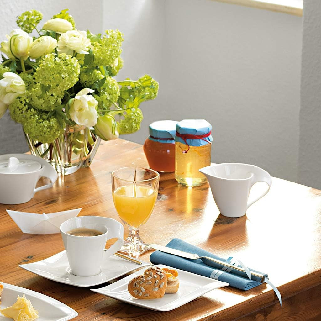 Villeroy & Boch NewWave Milchkännchen, Milchkarton mit gebogenem Griff, Premium-Porzellan, spülmaschinen- und mikrowellengeeignet, weiß, 200 ml