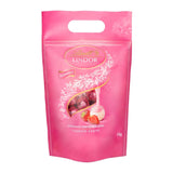Lindt LINDOR Extra Dark Chocolate Balls und LINDOR Strawberry Creme Chocolate Balls | 1 kg wiederverschließbarer Beutel | ca. 80 weiße Schokoladenkugeln mit Erdbeercreme