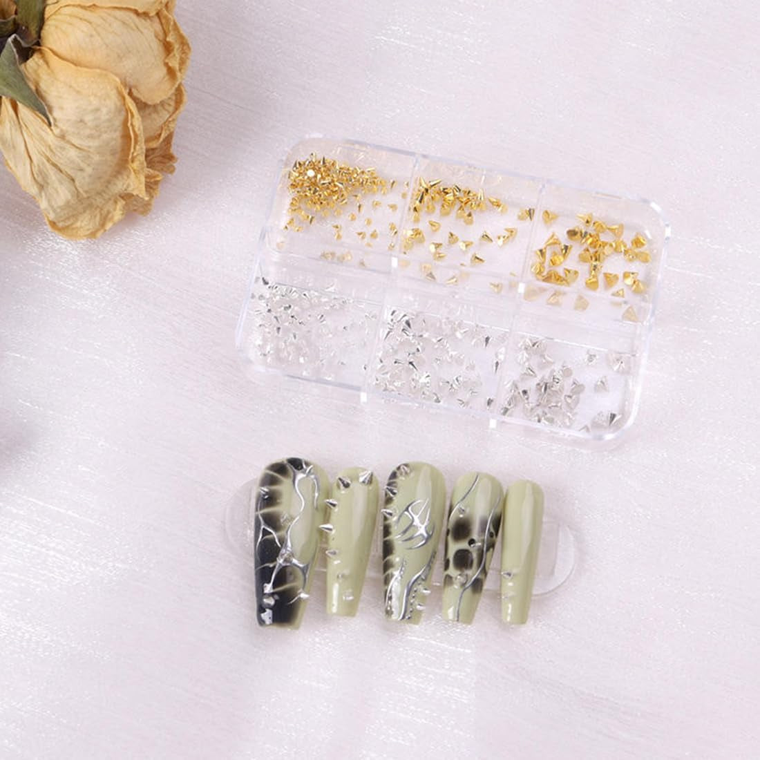 Mini Metall Nieten Punk Nail Charms Gold Silber Strasssteine ​​​​Nägel Charm Kegel Spikes Nagelschmuck Glitzersteine ​​​​Nail Art Studs Nagel Steine ​​​​Legierung Nagelanhänger Rhinestones Nageldesign Zubehör