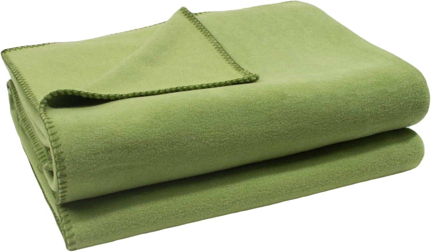 Zoeppritz Decke in der Farbe: Rot, Aus 65 % Polyester, 35 % Viskose hergestellt, Größe: 160X200 Cm, 103291-235-160X200