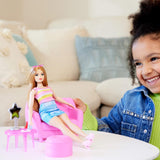 Barbie-Modepuppe und Kleiderschrank-Set mit Kleidung, Accessoires und Salonmöbeln, langanhaltender Friseurspaß für Kinder ab 3 Jahren, HPL78