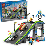 LEGO City No Limits: Seifenkistenrennen mit Rampe – Konstruktionsspielzeug für Jungen und Mädchen ab 6 Jahren – Set mit 2 Seifenkisten und 4 Racer-Minifiguren – Geschenkidee für Kinder 60460 Bausets Besuche den LEGO-Store Standardtitel