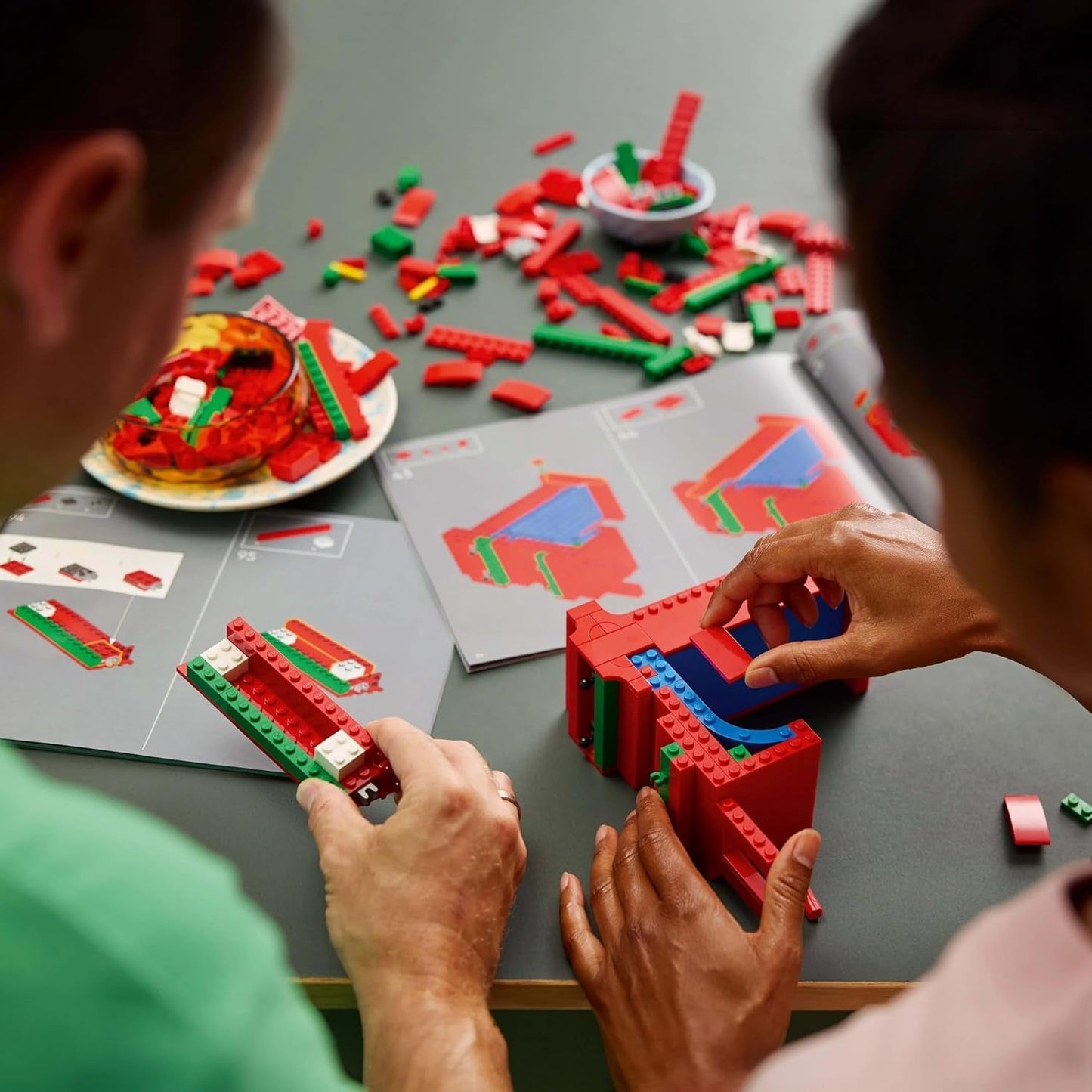 LEGO Art Love Bauset für Erwachsene Heimdekoration Valentinstag- und Muttertagsgeschenk für Frauen und Männer Kreative Aktivität für Kunst- und Designliebhaber 31214 Bausets Besuchen Sie den LEGO-Store