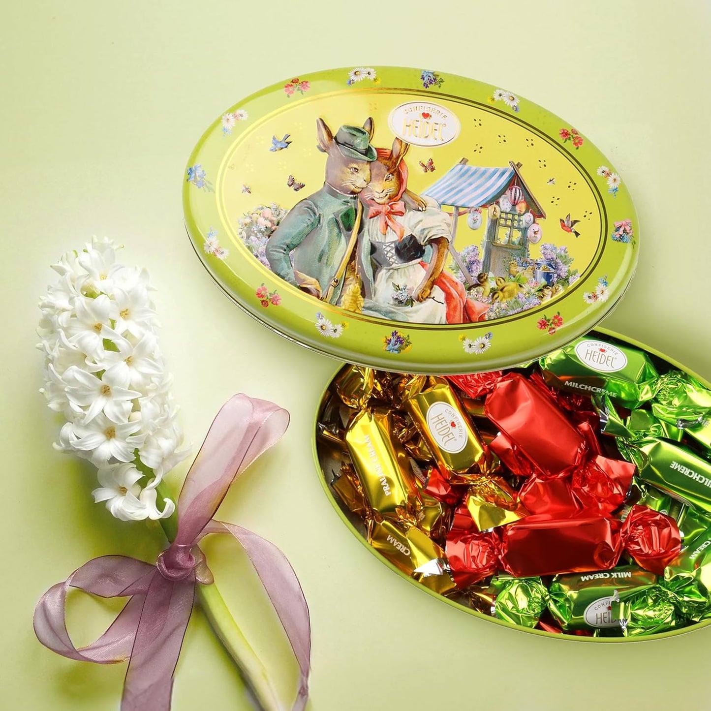 Heidel Osterkarten-Geschenkbox 183g, Premium-Milchschokolade-Praline mit dekorativer Metallbox, ideal als Ostergeschenk
