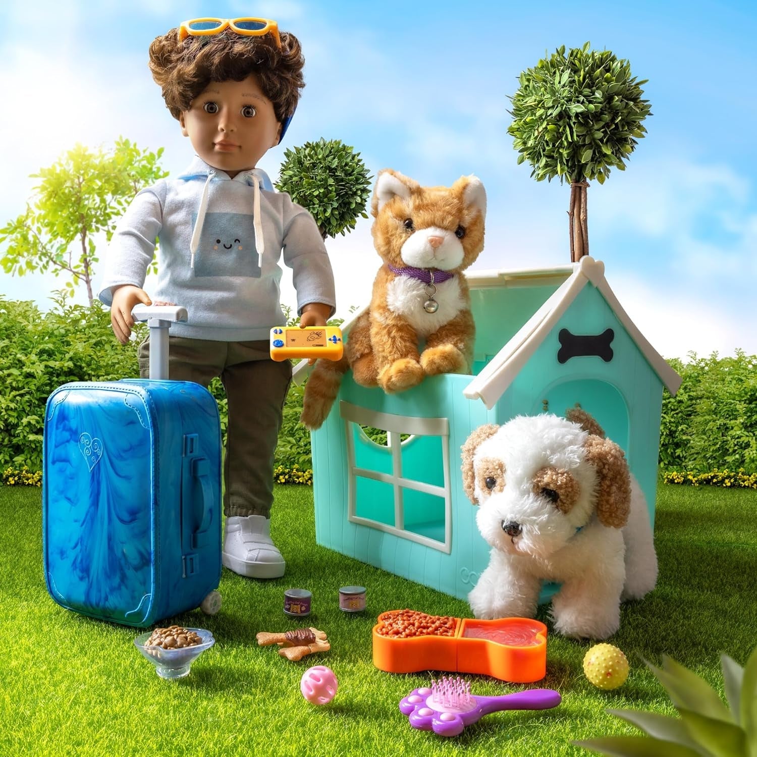 Our Generation – Milo – 46 cm große Jungenpuppe – lebensechte braune Augen und lockiges braunes Haar – Rollgepäck und Reisezubehör – Rollenspiel – Spielzeug für Kinder ab 3 Jahren