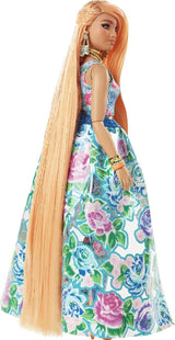 Barbie Extra Fancy, kurviges langes erdbeerblondes Haar, zweiteiliger Anzug, blaue Katze, rosa Tasche, Ananas-Sonnenbrille inklusive Puppe, geeignet als Geschenk, Hhn14 Naty Shop-Puppen