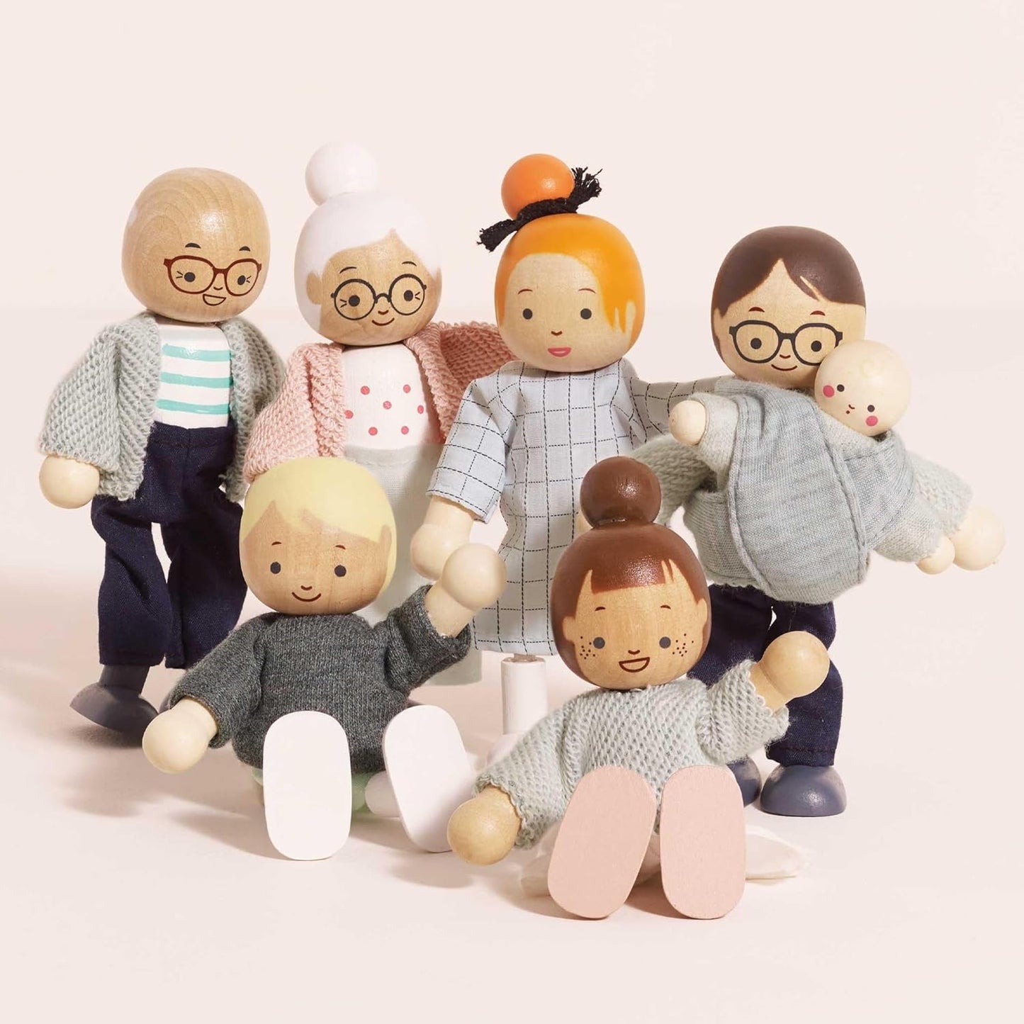 - Meine Familie mit 4 Puppen – Holz, Stoff – P053