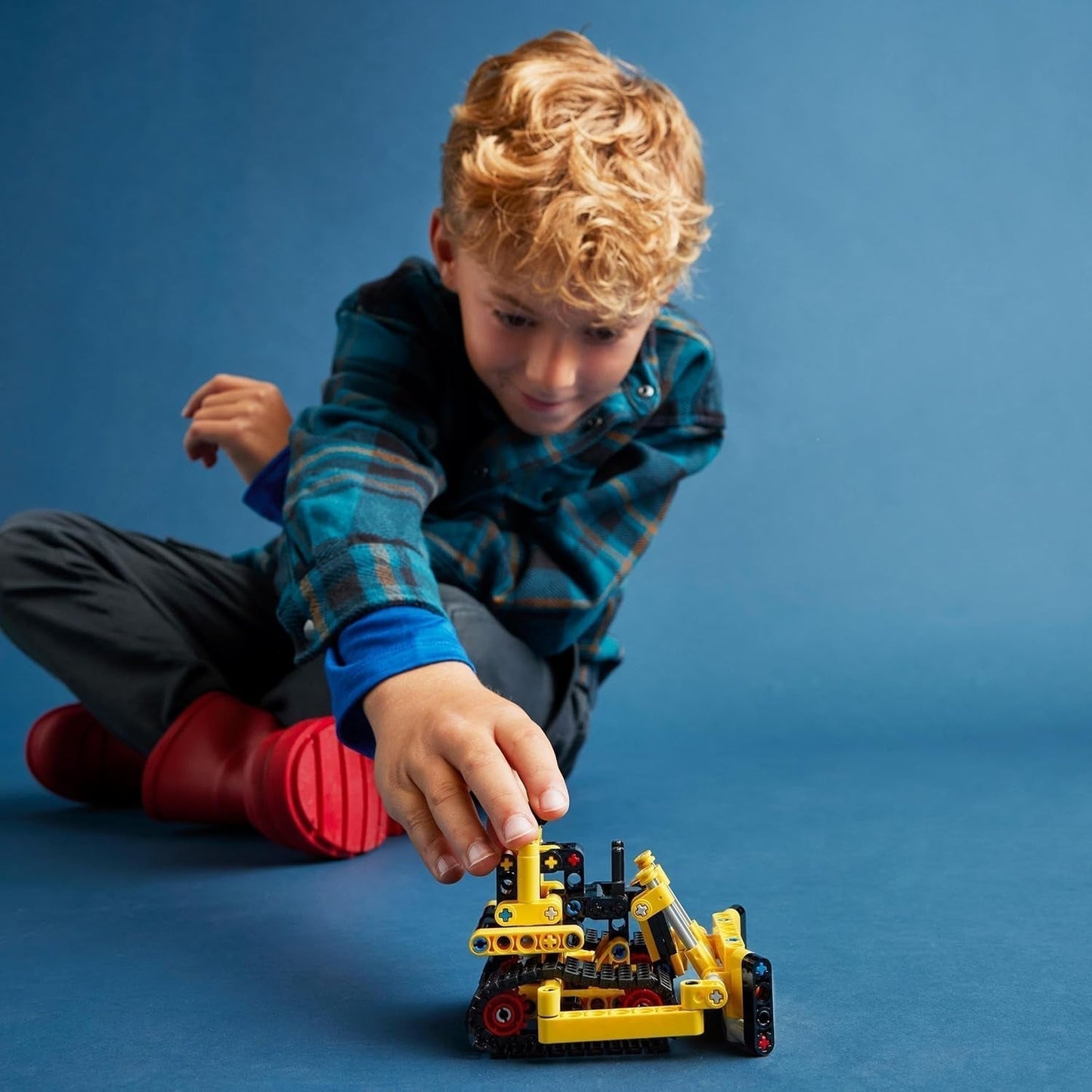 LEGO Technic Heavy Bulldozer Bauspielzeug Bulldozer Zu Ihrer Baustelle hinzufügen Konstruktionsspielzeug für Kinder Technikgeschenk für Jungen und Mädchen ab 7 Jahren 42163 Bausets Besuchen Sie den LEGO-Store