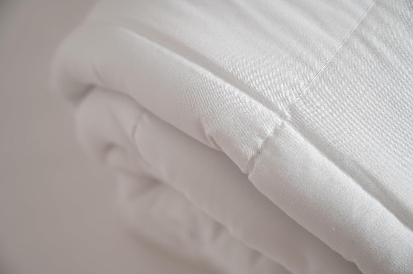 Bettdecke TRAMAS+ 200 Gr/M² für Betten aus silikonisierten Hohlfasern – 150 x 220 cm – Öko-Tex-zertifiziert – Weiß, weich, warm, minimalistisch – Bett 90 cm Bettdecken und Steppdecken Naty Shop