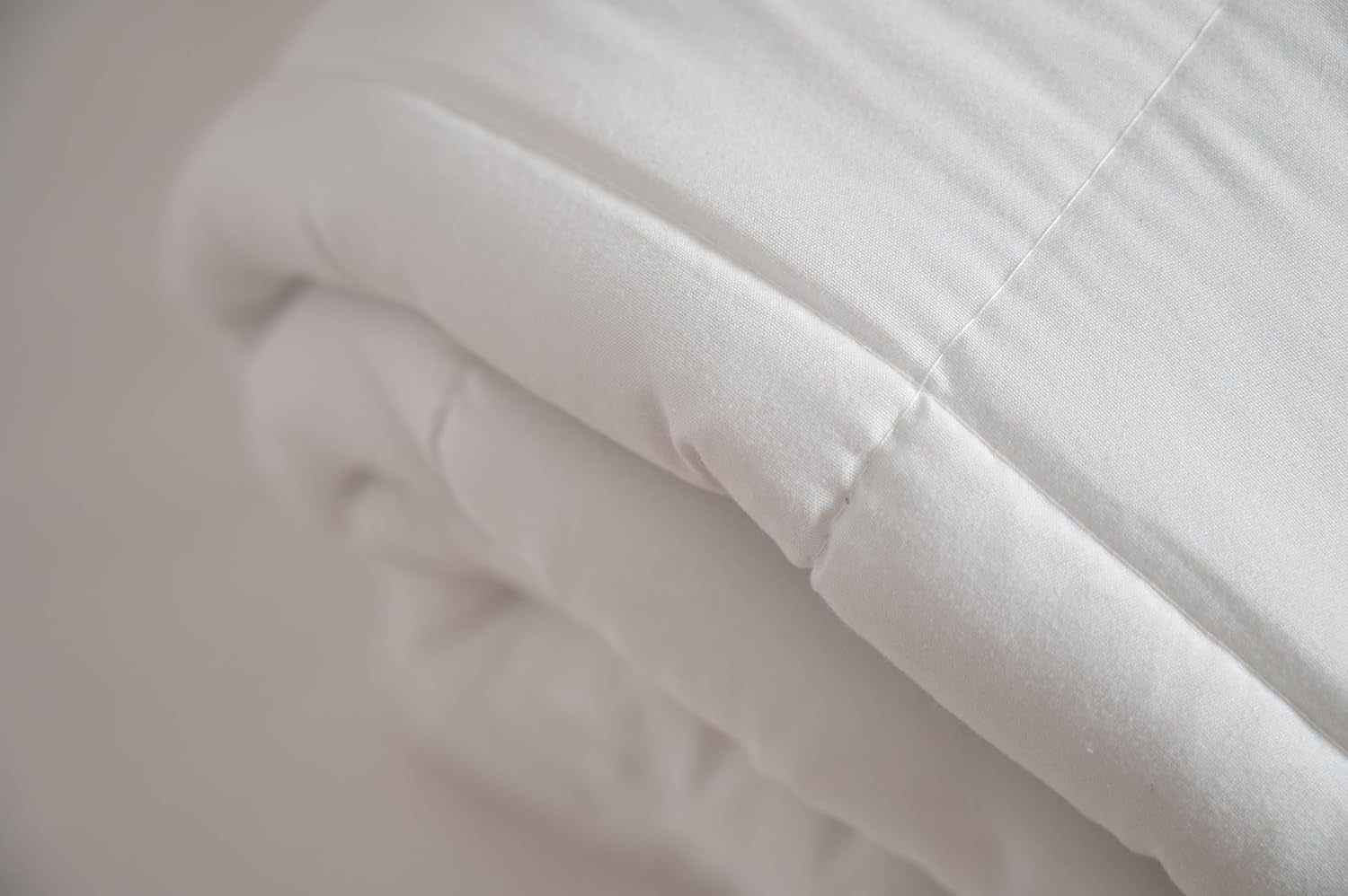 Bettdecke TRAMAS+ 200 Gr/M² für Betten aus silikonisierten Hohlfasern – 150 x 220 cm – Öko-Tex-zertifiziert – Weiß, weich, warm, minimalistisch – Bett 90 cm Bettdecken und Steppdecken Naty Shop