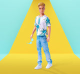 Simba Steffi Love Kevin Puppe trägt ein Oberteil mit Palmenmuster und coole Jeans, inklusive Sonnenbrille, 30 cm, ab 3 Jahren