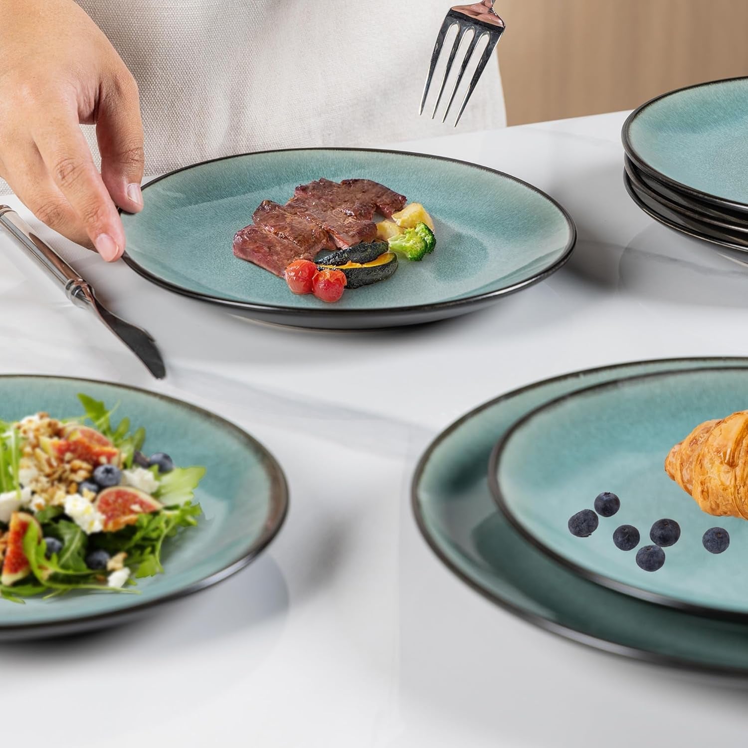 GBhome Porzellan-Geschirr-Set für 4 Personen, 12-teilig, mit reaktiver Glasur, handgefertigt, mikrowellen- und spülmaschinenfest, Schüssel- und Teller-Set, Benzinfarbe, GDW025WB-EU
