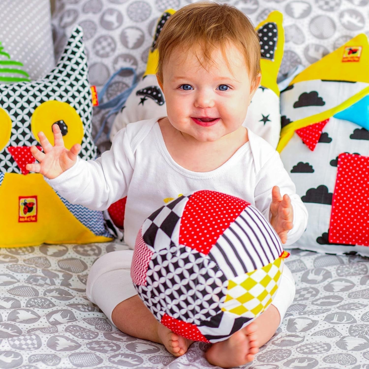 magdum 2 Set Baby Würfelspiel + Stoffball - Motorikspielzeug ab 1 Jahr - Spielzeug für Kinder 6 Monate - Montessori Spielzeug - Lernspielzeug 1 Jahr - Geschenk für Kinder - Ball für Kinder - Würfel für Kinder - Geschenke für Kinder Spielzeug Bebe Naty Shop