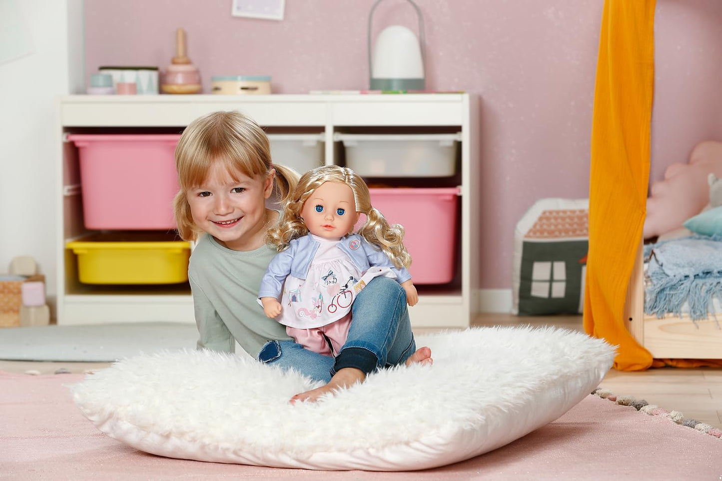 BABY born Sophia Rose – 36 cm große weiche Puppe – Puppe mit hochwertigen blonden Haaren und schläfrigen Augen – Geeignet für Kinder ab 1 Jahr