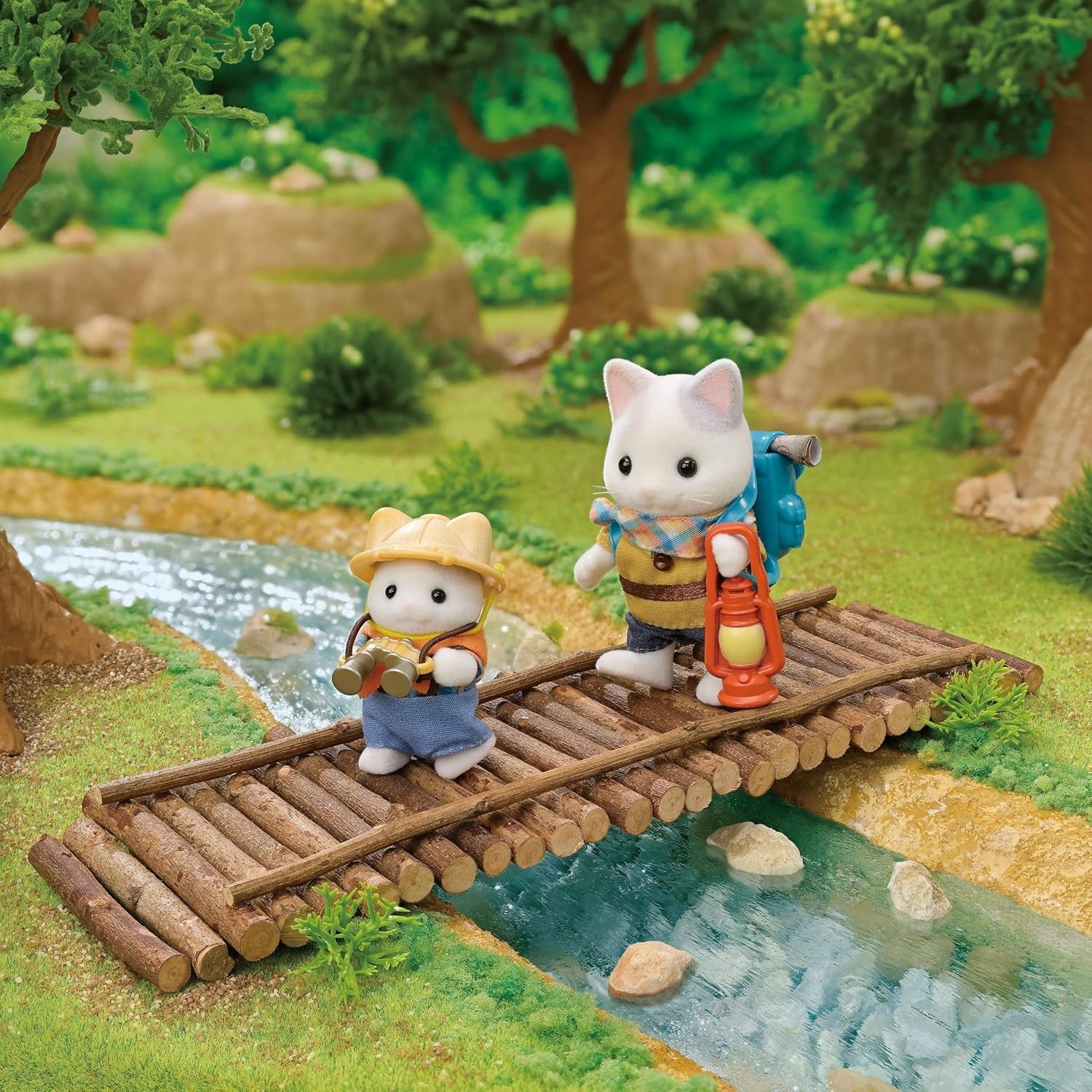 Sylvanian Families – 5763 Abenteuer-Entdecker-Set mit zwei Figuren, Vater und Baby-Milchkätzchen, Tierfigur, detailliertes Spielzeug für Kinder ab 3 Jahren