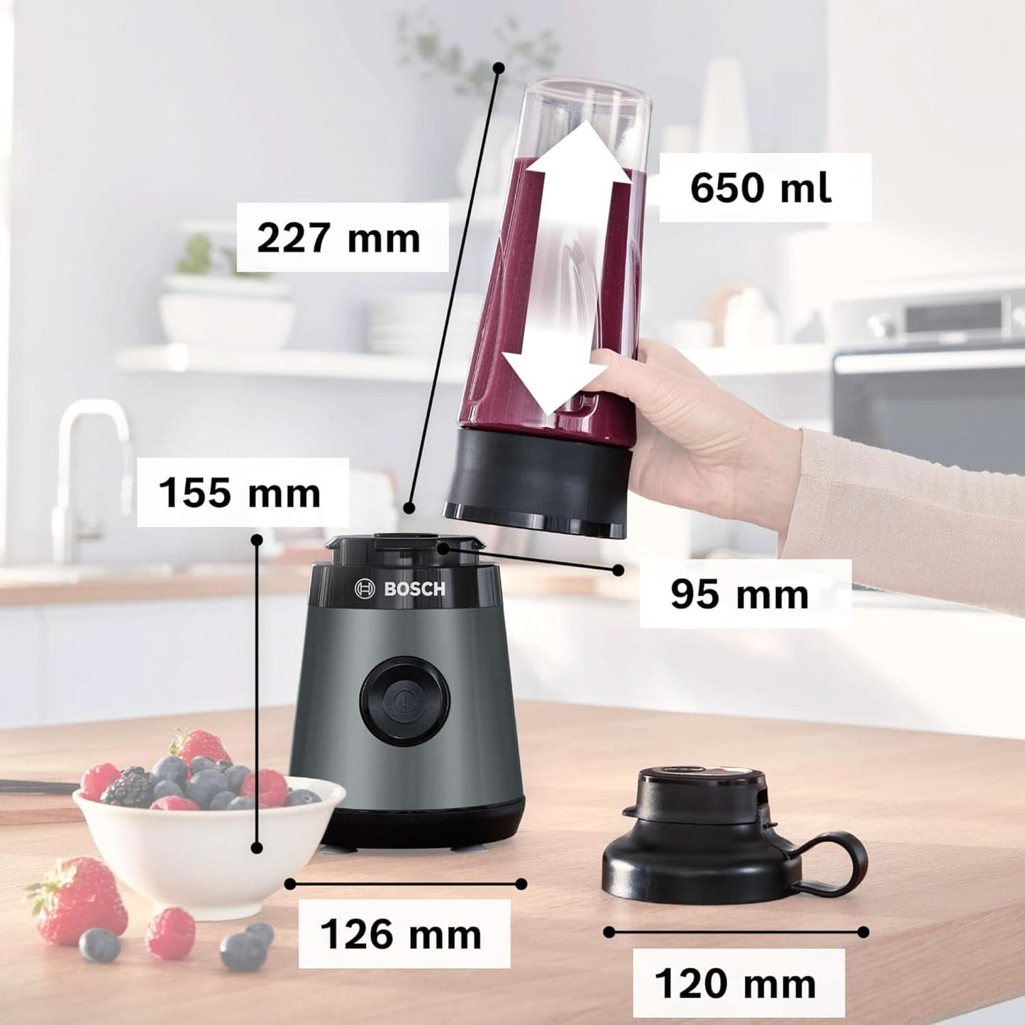 Bosch Mini-Standmixer Vitapower Serie 2 MMB2111S, Highspeed-Mixer, Bis Zu 40.000 U/min, Tritan Togo-Flasche 0,6 L, Trinkdeckel, Bruchsicher, Spülmasch.Geeignete Teile, 450W, Silber/Schwarz Kitchen Naty Shop