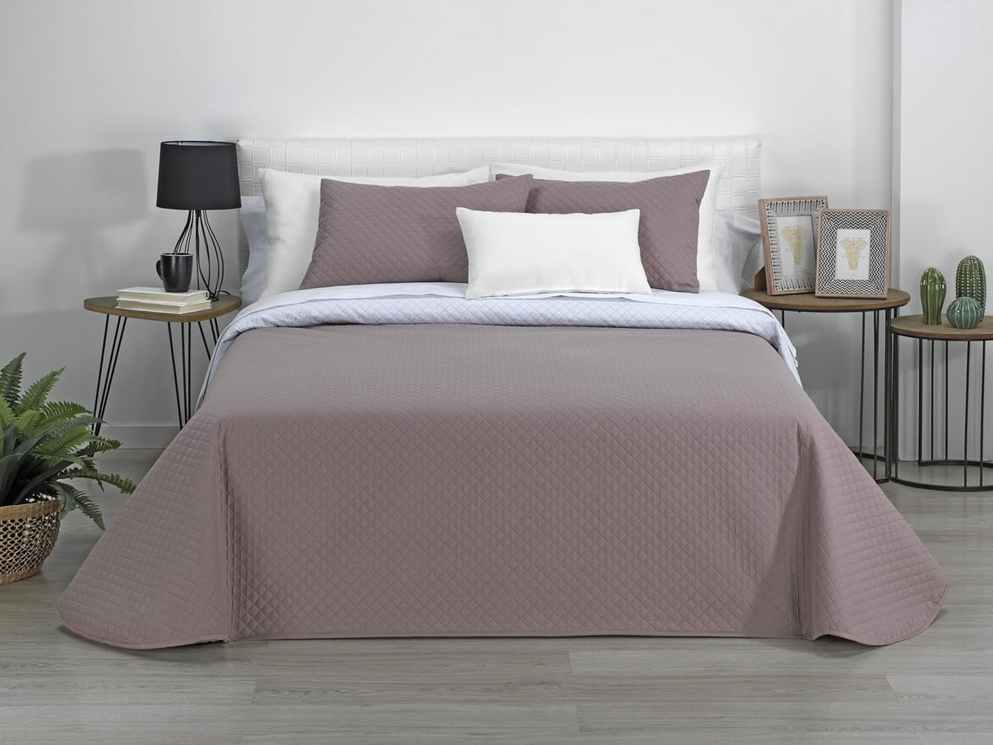 AVA | Boutique Wendedecke | Für alle Jahreszeiten | Farbe - Weiß/Taupe | Für 120/135 cm breite Betten. Bett. (230 x 270 cm. Ancho X Alto) | Steppdecke Steppdecken und Steppdecken Naty Shop