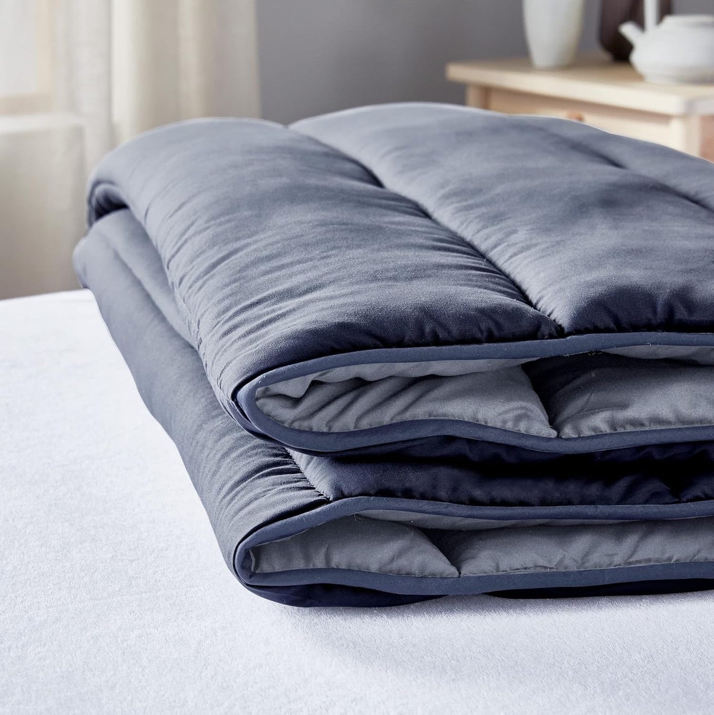 Pikolin Home – Wendedecke 300 G – nordische zweifarbige Füllung – für Bett 90 – bequem, warm, atmungsaktiv, Marineblau, 135 x 200 cm Bettdecken und Steppdecken Naty Shop