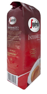 Segafredo Zanetti Intermezzo - Whole Beans (1 kg Pack) - Geeignet für alle italienischen Kaffeespezialitäten - Kaffeebohnen mit mittlerer Röstung, stark und vollmundig im Geschmack