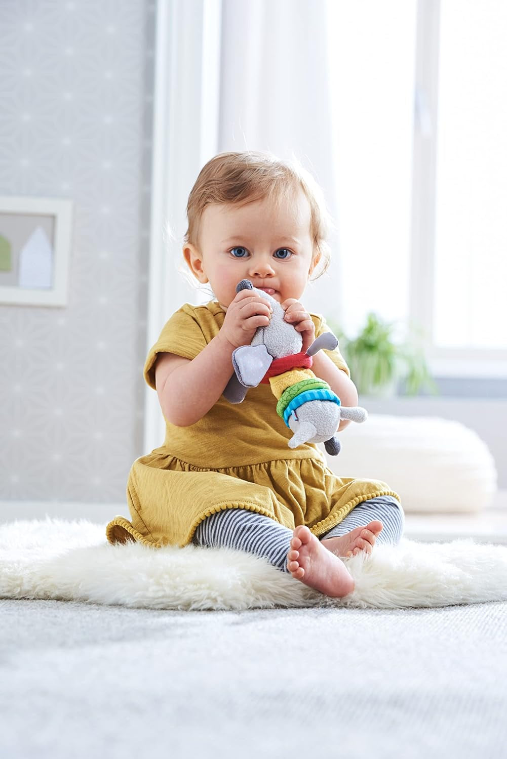 HABA 304771 - Rassel-Dackelfigur, Stoff-Babyspielzeug mit Rasselmotor, Spielzeug ab 6 Monaten Toys Bebe Naty Shop