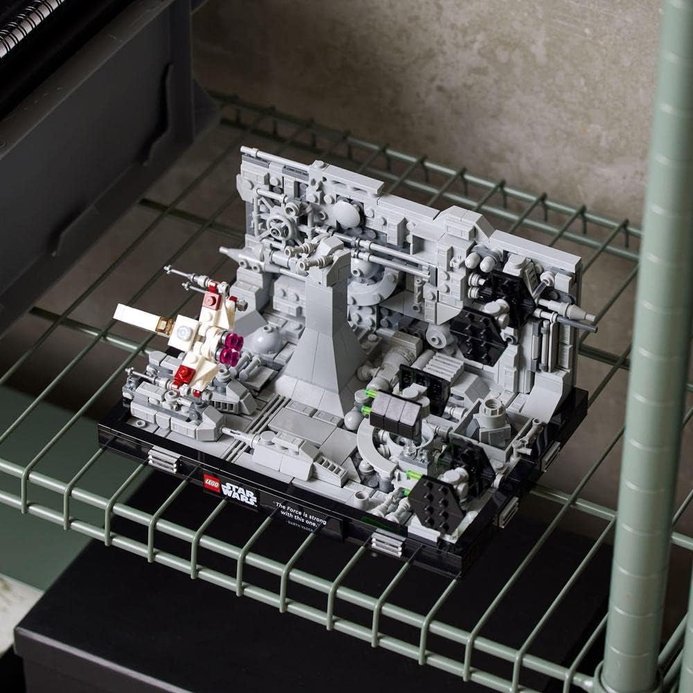 LEGO 75329 Star Wars Death Star Trench Run Diorama-Set, Luke Skywalker's
