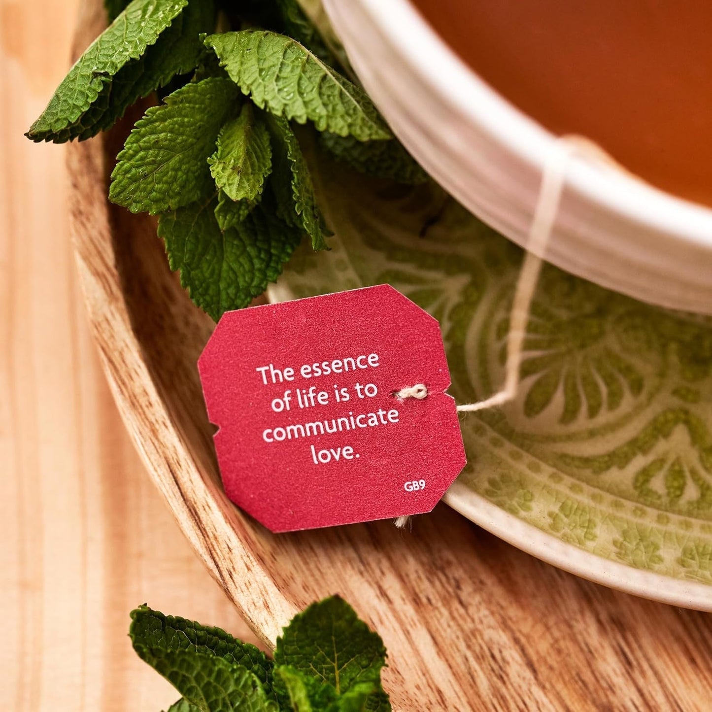 Yogi Tea – Happy Nature, Kaufen Sie einen und tun Sie Gutes, Bio-Ayurvedischer Gewürz-Kräutertee, Mango, Mandarine, Vanillemischung, Yogi Tea 6er-Pack, 6 x 17 Teebeutel (insgesamt 102 Teebeutel)