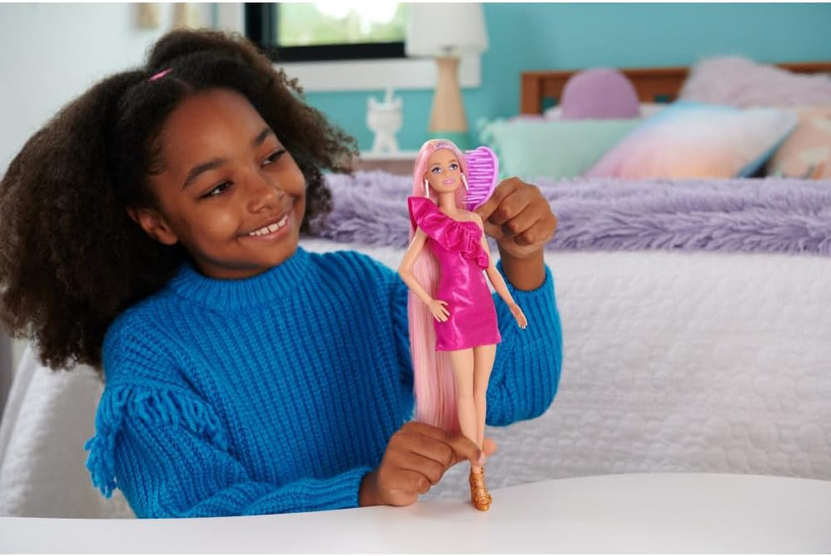 Barbie Totally Hair – Puppe mit leicht zu stylendem extralangem Regenbogenhaar und 10 Mode- und Styling-Accessoires, gepunktetes Kleid in Blockfarben, ab 3 Jahren, HKT96