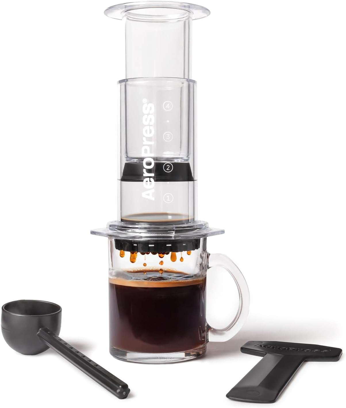 AeroPress Original Kaffee- und Espressomaschine, tragbare Kaffeemaschine auf Barista-Niveau mit Kammer, Kolben und Filtern, schnelle Kaffee- und Espressomaschine