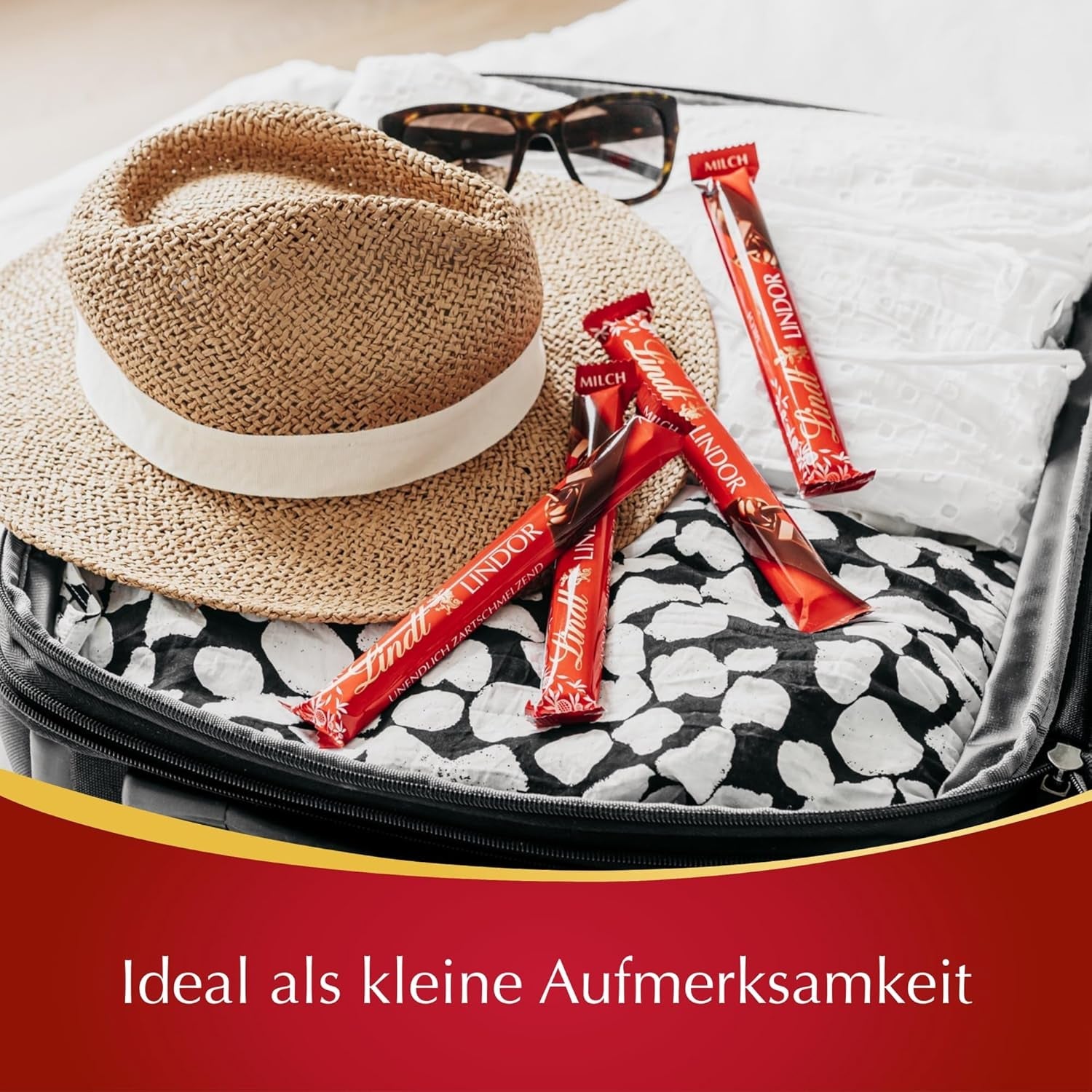 Lindt-Schokolade | LINDOR Milchschokoladenstangen, Aktionsangebot | 100g | 4 LINDOR Milchschokoladentafeln mit zartschmelzender Füllung | Schokoladenstangen (3er Pack)