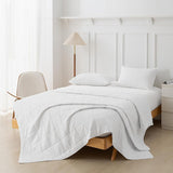 Sommerdecke 155 x 220, leichte Sommerdecke, 90 g/m², Steppdecke 155 x 220 cm, dünne Steppdecke, ohne Bezug verwendbar, kühlende Steppdecke, weich, gemütlich, weiß, Steppdecken und Steppdecken von Naty Shop