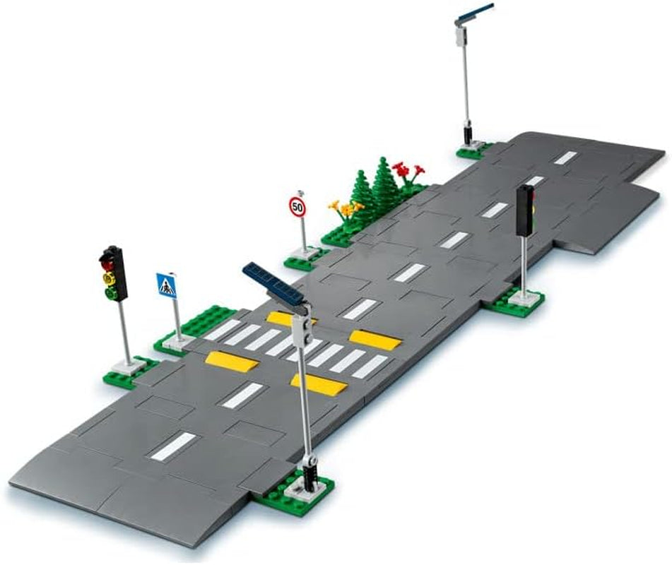 LEGO City Bauset „Straßenkreuzung mit Ampel“ mit im Dunkeln leuchtenden Steinen 60304 Bausets Besuchen Sie den LEGO-Store