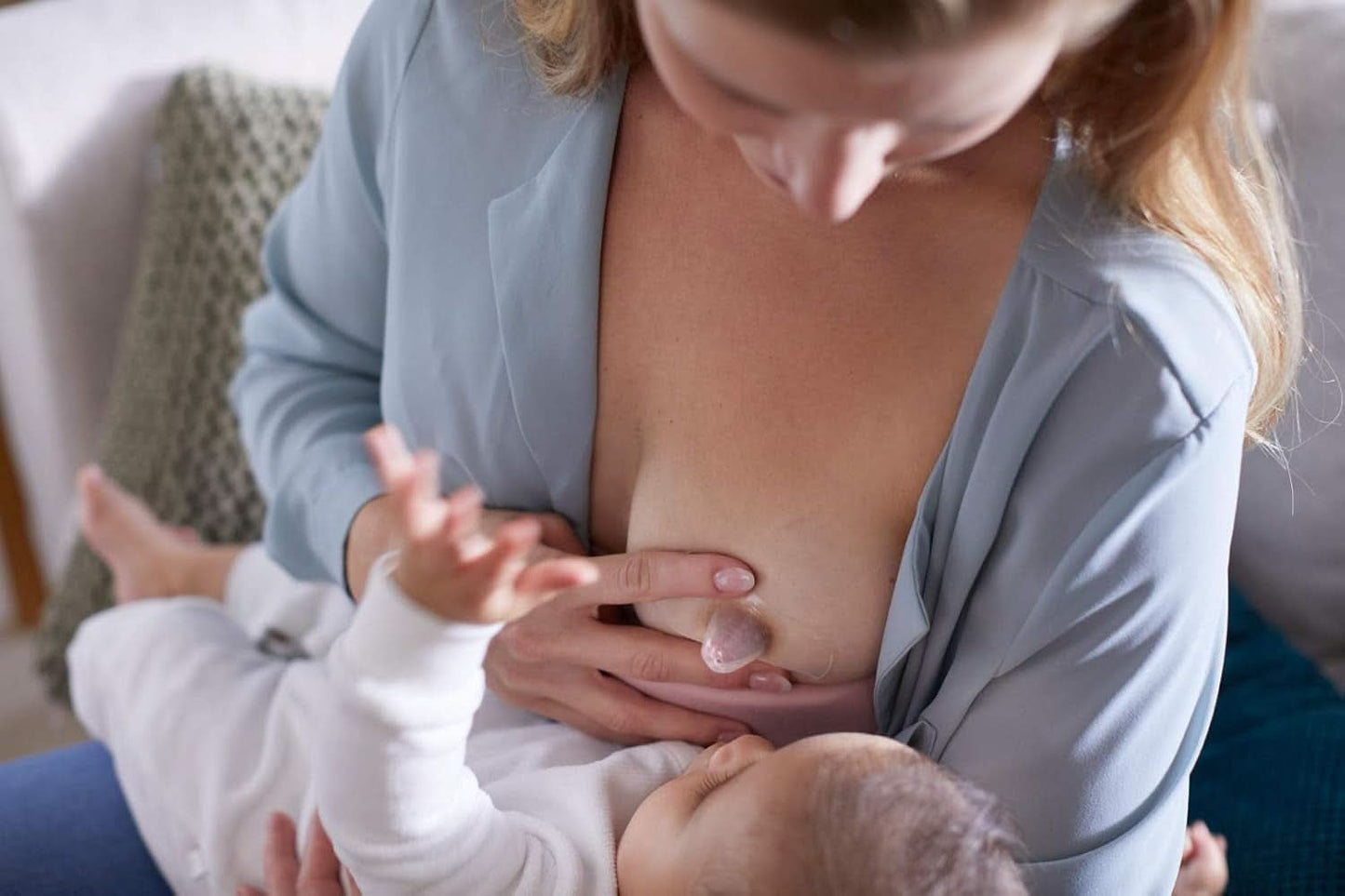 Philips Avent SCF153/03 Brustwarzenschutz, mit Aufbewahrungsbox, mittel, 2 Stück Zubehör Essen und Stillen Bebe Naty Shop