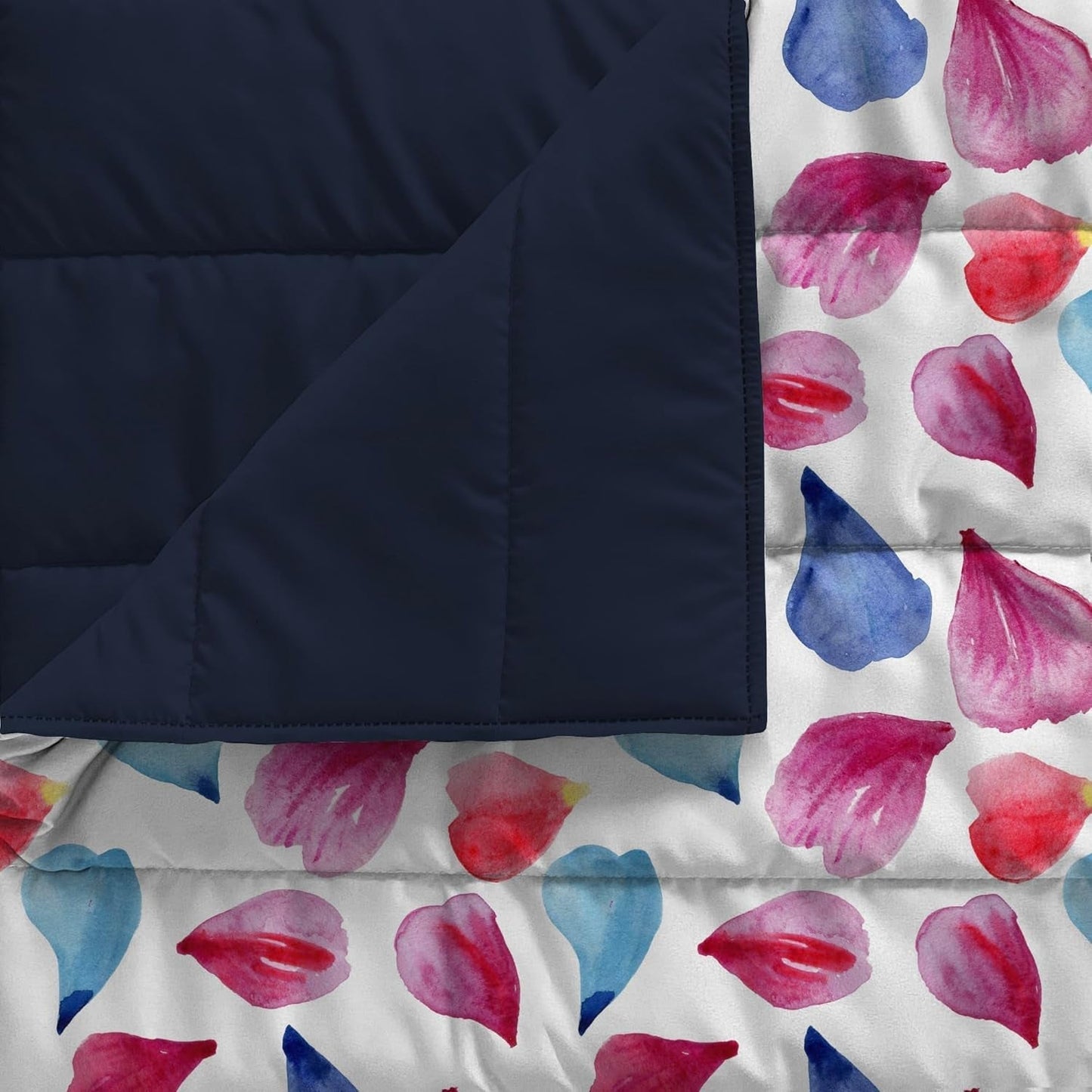 Fantasiebedruckte Sommerdecke, Polyesterfüllung, Blütenblätter, 260 x 270 cm. Bettdecken und Steppdecken Naty Shop